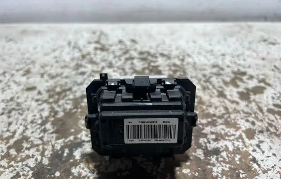 Renault Clio IV Heater blower motor/fan resistor T1017845RC 245R1611AR10
