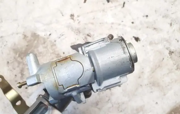 Toyota RAV 4 (XA20) Ignition lock contact 
