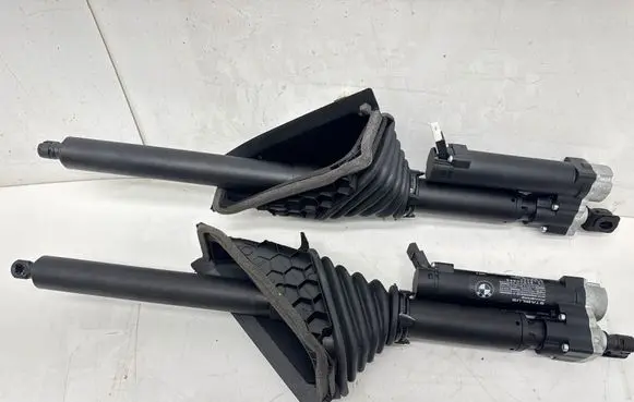 BMW 4 F36 Gran coupe Tailgate/trunk strut/damper 2586402 2586401