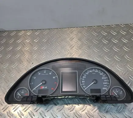 Audi A4 S4 B7 8E 8H Speedometer (instrument cluster)