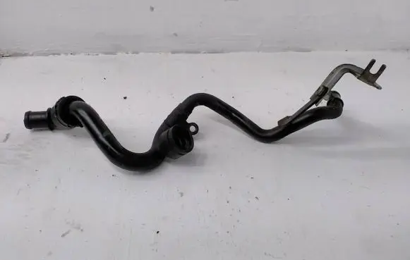 Audi Q7 4L Engine coolant pipe/hose 059121065