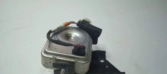 Ford Mustang VI Horn signal GR3T19N217AD