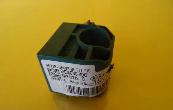 KIA Sorento Airbag deployment crash/impact sensor 95930-3E600BL