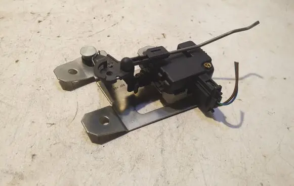 Volkswagen Touareg I Tailgate boot lock/latch motor 7L6827425A