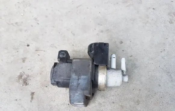 Hyundai i40 Vacuum valve 