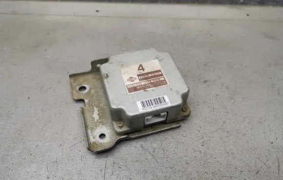 Nissan X-Trail T30 Torque split ecu control unit/module 41650EQ070