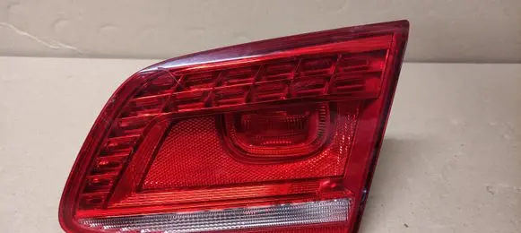 Volkswagen PASSAT B7 Rear/tail lights 3AE945308D