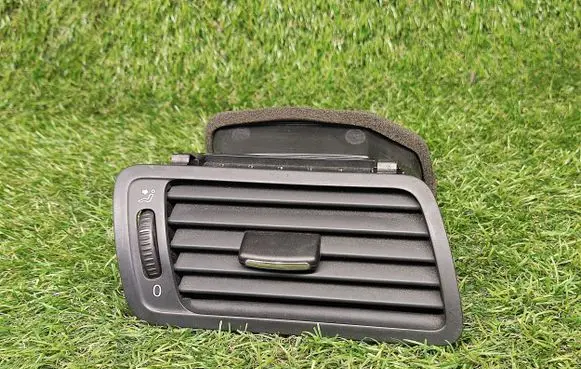 Volkswagen PASSAT B6 Dashboard side air vent grill/cover trim 3C1819702E