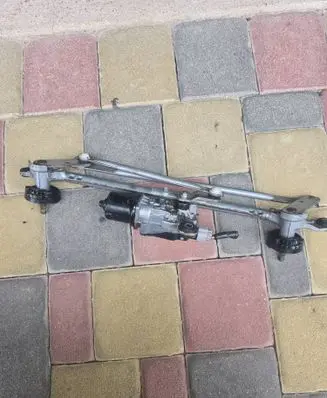 Nissan X-Trail T32 Front wiper linkage and motor