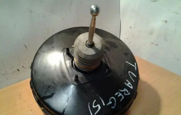 Volkswagen Touareg I Brake booster 7L6612101C