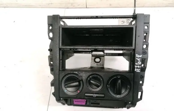Volkswagen Golf IV Climate control unit 1J0819045F 90151120