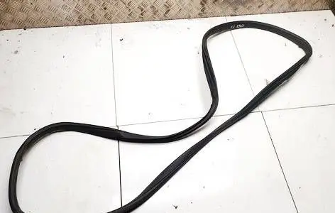 MG HS Rubber seal front coupe door 