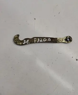 BMW 7 E32 Rear door check strap stopper 1938876 51221938876