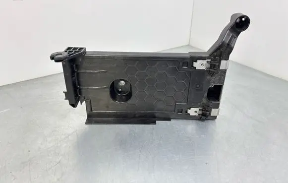 Volkswagen PASSAT B9 Battery tray 3WA907509