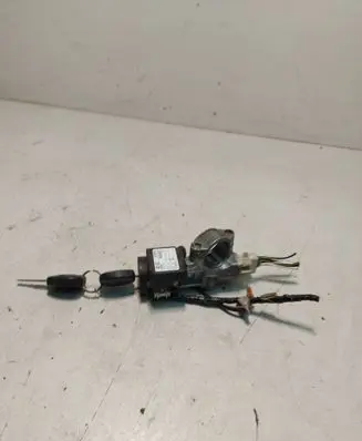 Nissan X-Trail T30 Ignition lock 5WK48042AR 97RI000005 2671032209