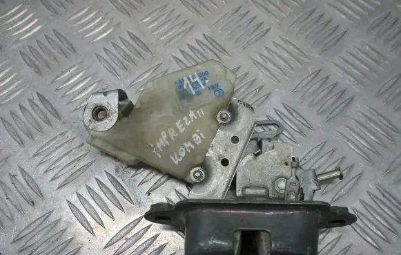 Subaru Impreza II Tailgate/trunk/boot lock/catch/latch