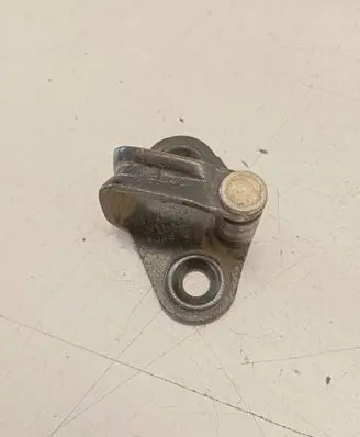 Volkswagen Transporter - Caravelle T4 Front door lock loop/hook striker 7D0837767
