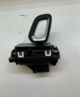 Volvo S60 Gear shift switch/knob P32335745 105277290