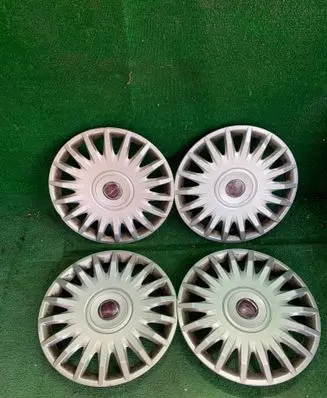 Fiat Bravo R15 wheel hub/cap/trim 