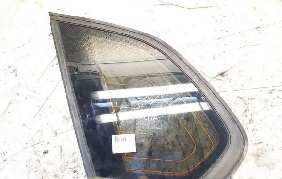 BMW X5 E70 Rear side window dot615m35vas2