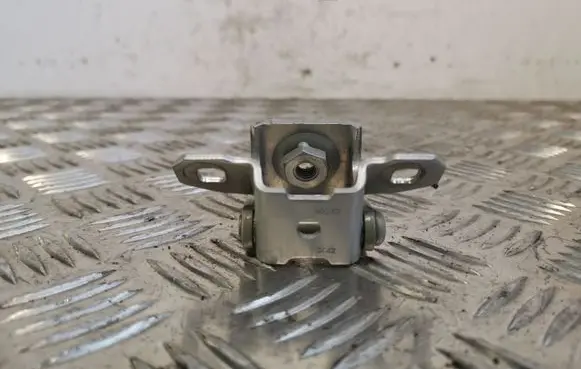 Jeep Renegade Tailgate/trunk/boot hinge