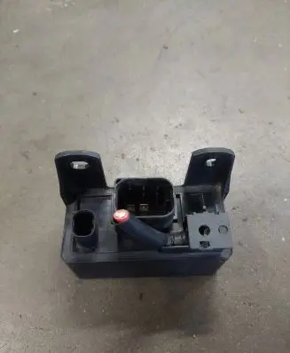 Mercedes-Benz E W211 Glow plug pre-heat relay