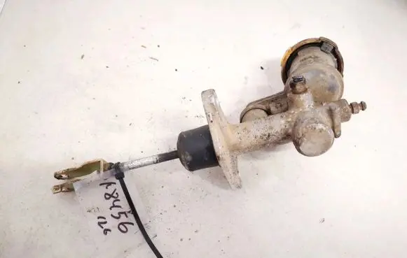 Subaru Legacy Clutch master cylinder