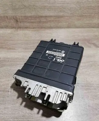 Volkswagen Golf III Engine control unit/module ECU 0261200714 1H0907311C