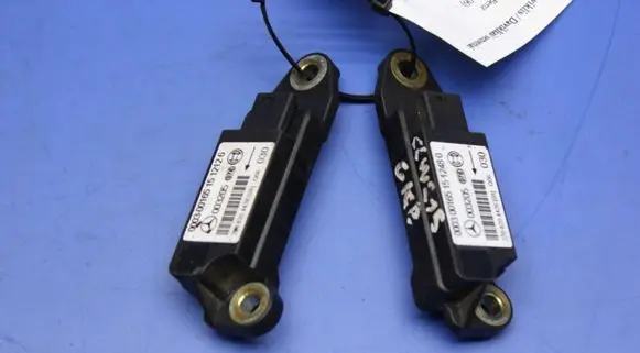 Mercedes-Benz CL C215 Airbag deployment crash/impact sensor 2208204426