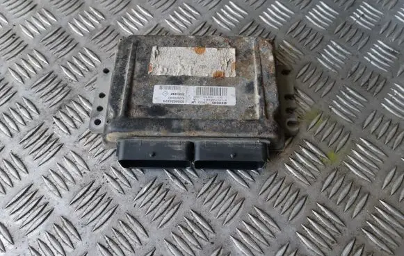 Renault Scenic I Engine control unit/module 8200056873 8200044437 S110138001A