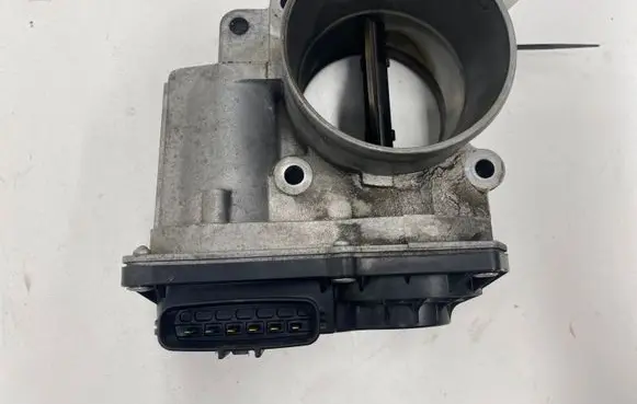 Subaru Forester SH Throttle valve 16112AA260 8K070052