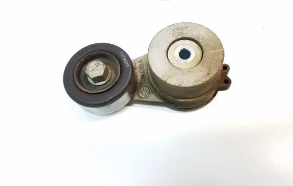 KIA Sportage Generator/alternator belt tensioner