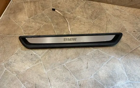 BMW 7 F01 F02 F03 F04 (A) pillar trim 8046135 8046023