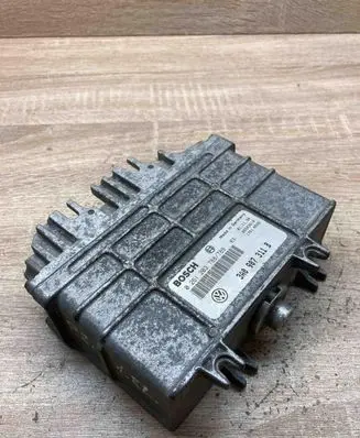 Volkswagen PASSAT B4 Engine control unit/module ECU 3A0907311B 0261203788 789