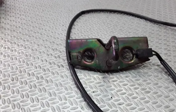 Peugeot 307 Loading door lock loop/hook striker 9608410480