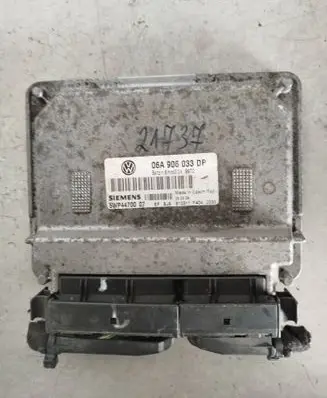 Volkswagen New Beetle Engine control unit/module 06a906033dp