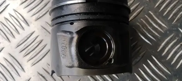 Piston
