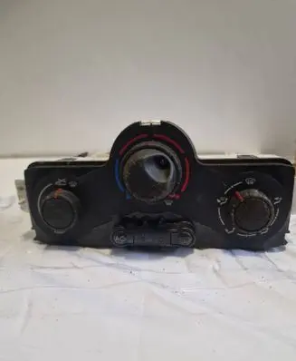 Audi A4 S4 B6 8E 8H Climate control unit 69420003