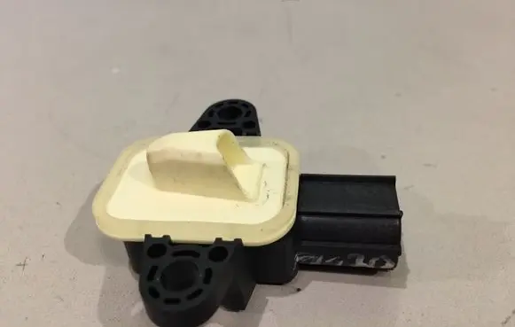 Volvo V60 Airbag deployment crash/impact sensor 30798030 1106093
