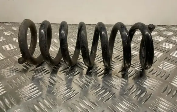 Mercedes-Benz C W204 Rear coil spring