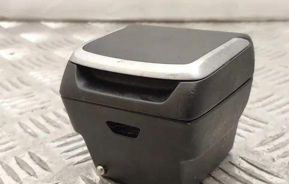 BMW 7 G11 G12 Car ashtray