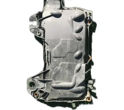 Nissan NV400 Engine cover (trim)