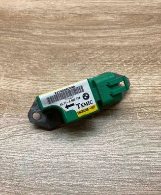 BMW 5 E39 Airbag deployment crash/impact sensor 6900728