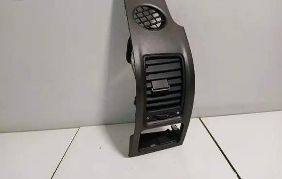 Honda CR-V Dashboard side air vent grill/cover trim A0901920