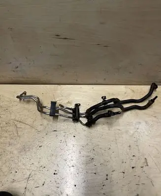 Fuel injector supply line/pipe