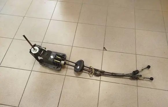 Peugeot 208 I Gear shifter/selector 9803397280