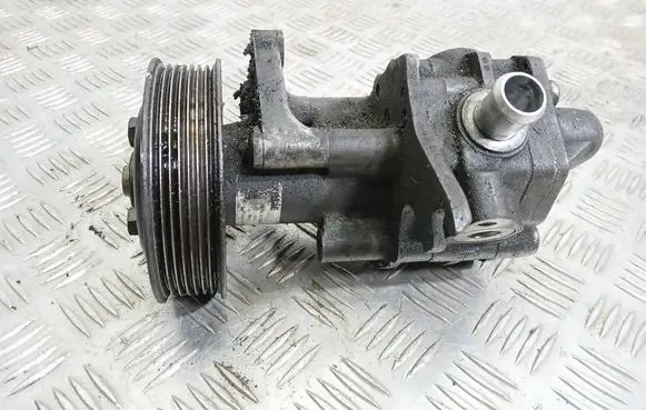 BMW X5 E70 Power steering pump 6783892 678389201