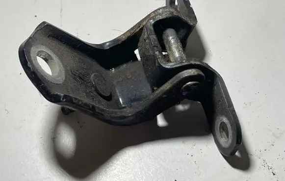 Ford Fiesta Rear door lower hinge 015AJD1E