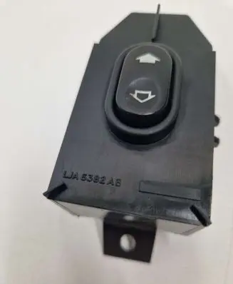Jaguar XK8 - XKR Electric window control switch LJA6382AB