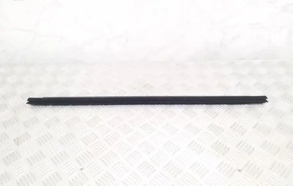 Mercedes-Benz Vito Viano W447 Front door trim bar A4477200224